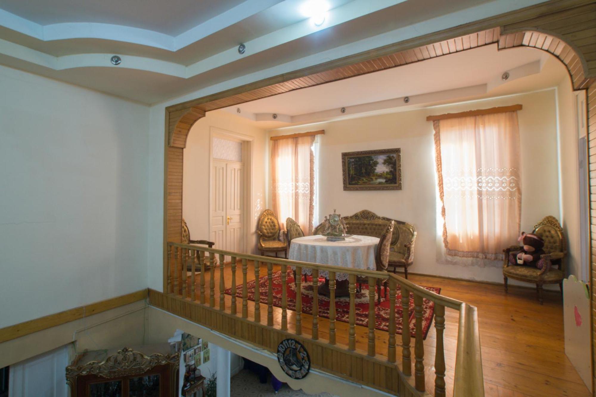 Rezo'S Ranch Apartment Samtredia Bagian luar foto
